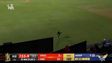 Excellent running catch ft. Nicholas Pooran