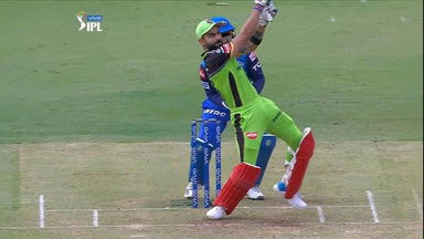 M20: RCB vs DC –  Virat Kohli Six
