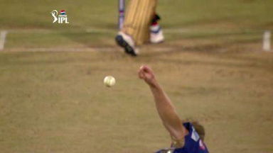 M27: RCB vs RR – Virat Kohli Wicket