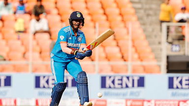 Deepti Sharma's crucial knock of 41(51)