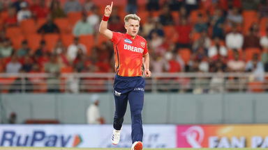 4,4,W,W: Superb Comeback in penultimate over ft. Sam Curran