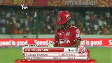 M48: SRH vs KXIP – Wriddhiman Saha Wicket