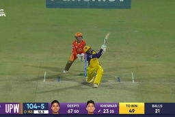 M18 - GG vs UPW: Poonam Khemnar Six