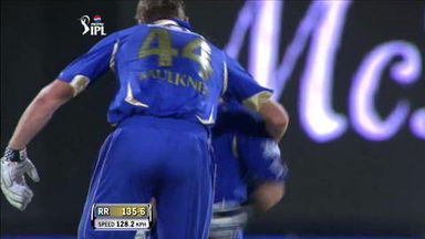 M74: RR vs SRH – Brad Hodge Six