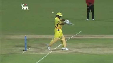 M2: CSK vs DD – MS Dhoni Six