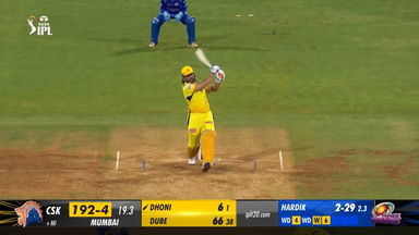 M29: MI vs CSK – MS Dhoni Six