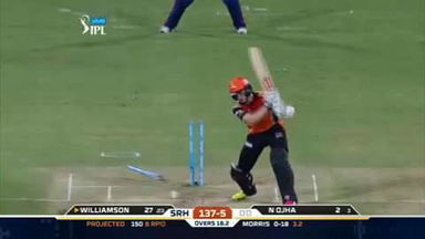 M42: SRH vs DD – Kane Williamson Wicket