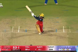 Six: Final, Royal Challengers Bengaluru vs Delhi Capitals, WPL 2026: Smriti Mandhana Six
