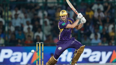 Cameron Green chips in with a highly useful 33*(27)
