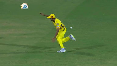 Nerves or butterfingers? Shardul lets it pass through the gates
