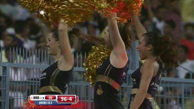 M42: KKR vs DD – Yuvraj Singh Wicket
