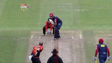 M15: DD vs PER –Taylor lbw b Beer