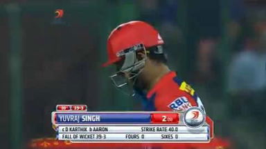 M26: DD vs RCB – Yuvraj Singh Wicket