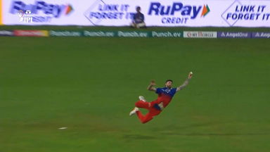BLINDER! Topley's sensational one-handed catch to dismiss Rohit