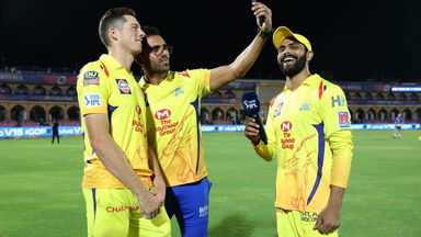 When Chahar's selfie gatecrashed Jaddu & Santner's party!