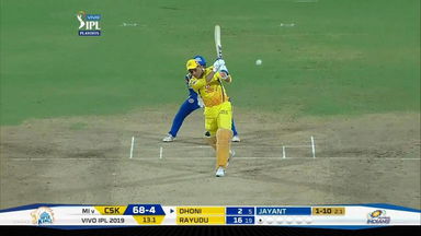 Q1: MI vs CSK – MS Dhoni Six