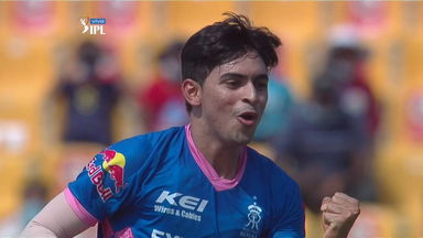 M36: DC vs RR  – Fall of Wickets