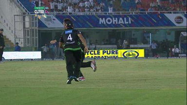 CLT20 2014 M4: DOL vs PER  –   Delport's brilliant catch