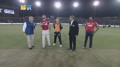 M33: KXIP vs SRH – Toss