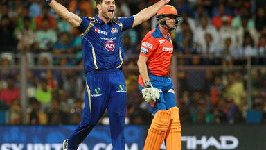 M9: MI vs GL – Mitchell McClenaghan 4 Wickets