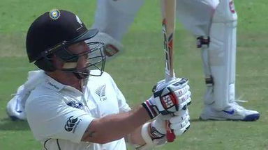 India vs NZ 2016, 2nd Test day 2: Luke Ronchi six