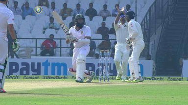 3rd Test : IND vs SA  –  Hashim Amla Wicket