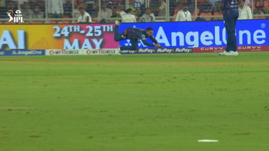 Judge. Run. Dive. Grab: Samad's splendid & crucial catch